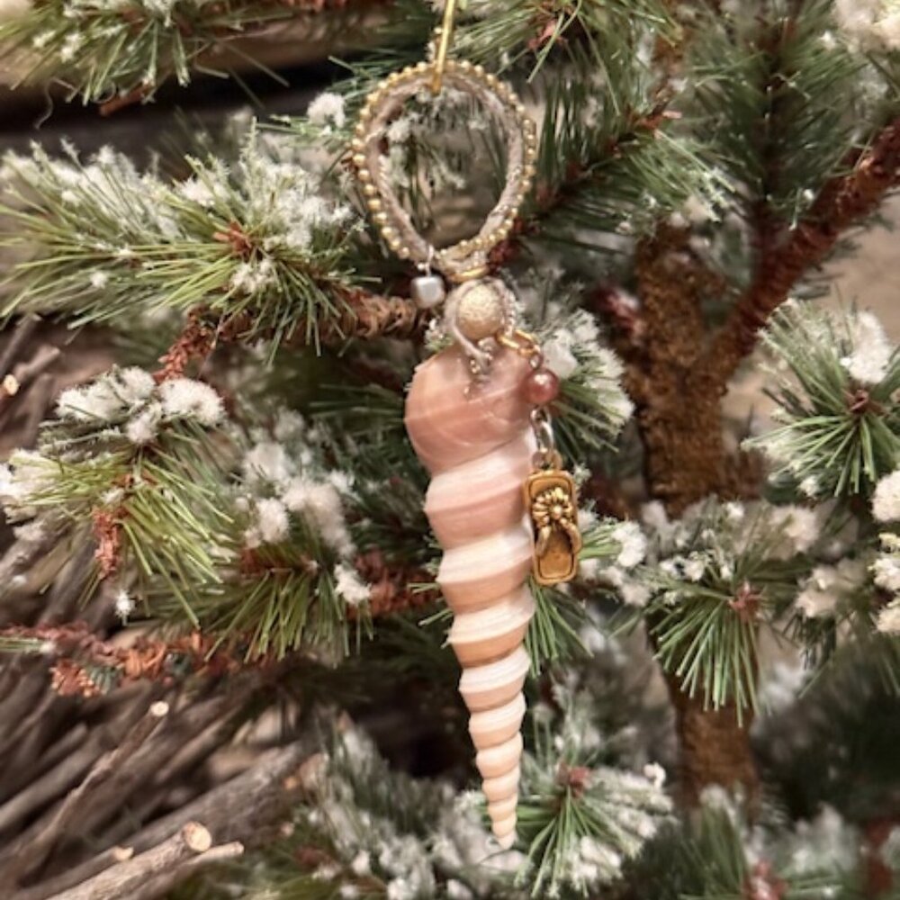 NATURAL 'REAL' TURRITELLA SEA SHELL CHRISTMAS ORNAMENT w/ Beads & Sandal Charm